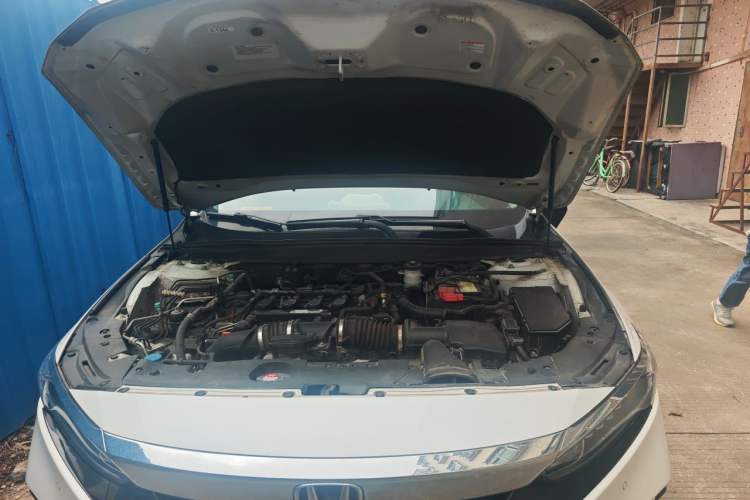 Used Honda Accord 2018 260TURBO Luxury Edition China VI Engine Bay
