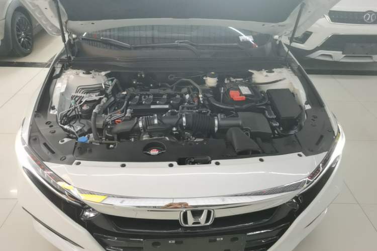 Used Honda Accord 2018 260TURBO Elite Edition China VI Engine Bay