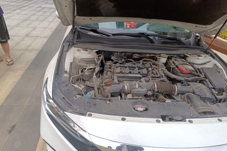 Used Honda Accord 2018 230TURBO Comfort Edition China VI Emission Standard Engine Bay Right
