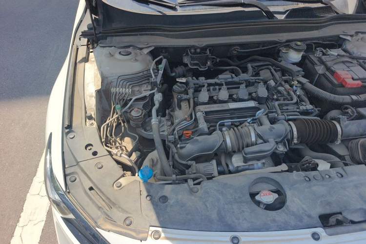 Used Honda Accord 2018 230TURBO Comfort Edition China VI Emission Standard Engine Bay Right
