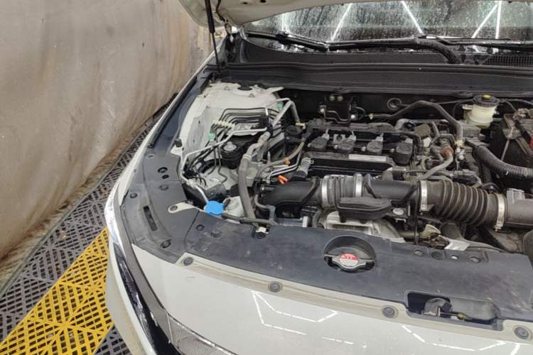 Used Honda Accord 2018 260TURBO Luxury Edition China V Emission Standard Engine Bay Right