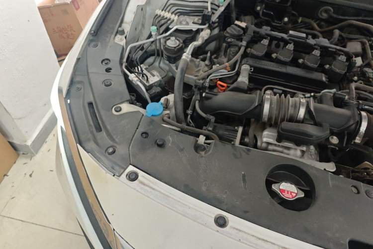 Used Honda Accord 2018 260TURBO Elite Edition China VI Engine Bay Right
