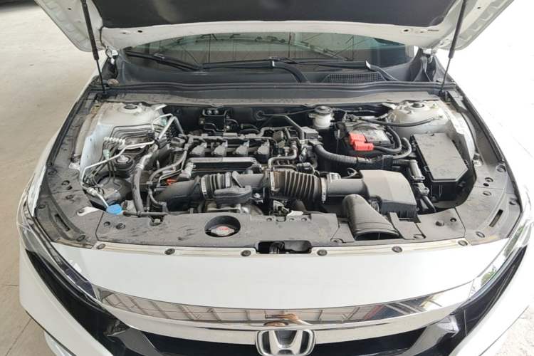 Used Honda Accord 2018 260TURBO Elite Edition China VI Engine Bay