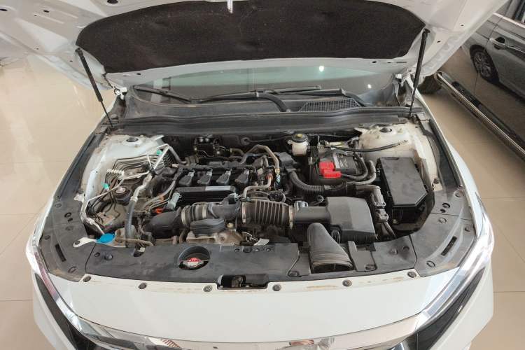 Used Honda Accord 2018 260TURBO Elite Edition China VI Engine Bay