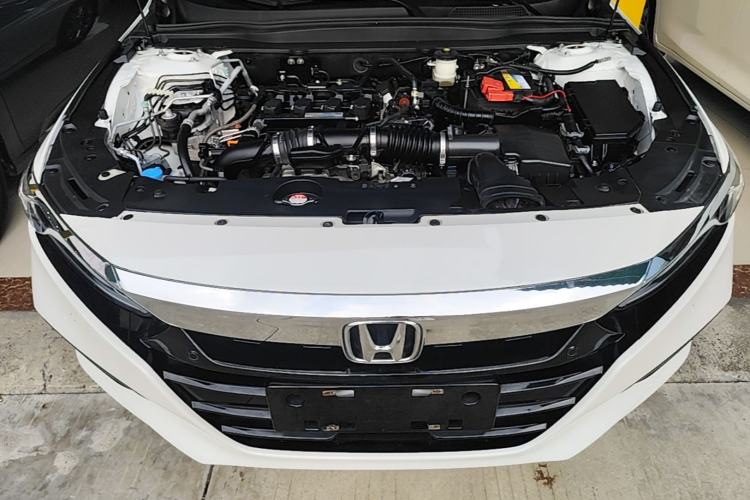 Used Honda Accord 2018 260TURBO Luxury Edition China V Emission Standard Engine Bay