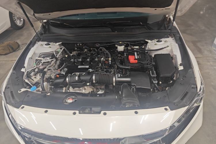 Used Honda Accord 2018 260TURBO Elite Edition China VI Engine Bay