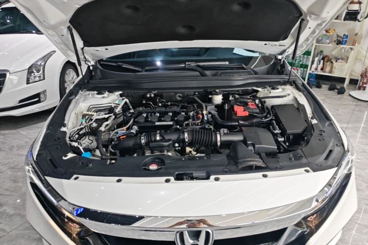 Used Honda Accord 2018 260TURBO Elite Edition China VI Engine Bay