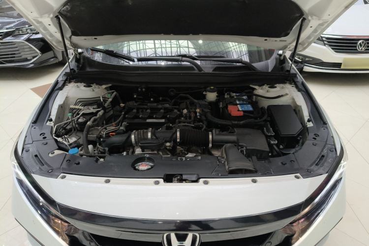 Used Honda Accord 2018 260TURBO Luxury Edition China VI Engine Bay