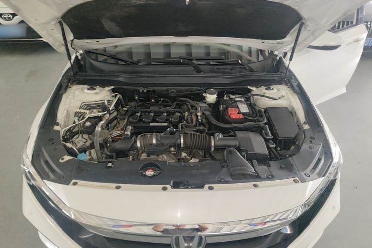 Used Honda Accord 2018 260TURBO Elite Edition China VI Engine Bay