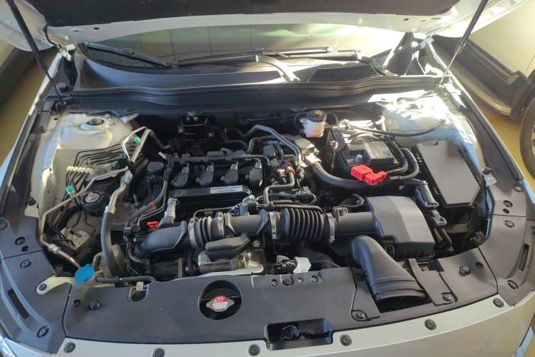 Used Honda Accord 2018 260TURBO Elite Edition China VI Engine Bay