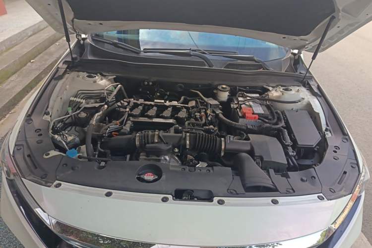 Used Honda Accord 2018 260TURBO Elite Edition China VI Engine Bay