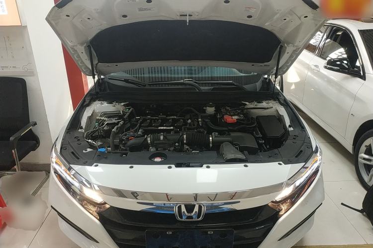 Used Honda Accord 2018 260TURBO Luxury Edition China VI Engine Bay