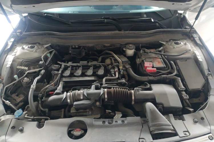 Used Honda Accord 2018 260TURBO Elite Edition China VI Engine Bay
