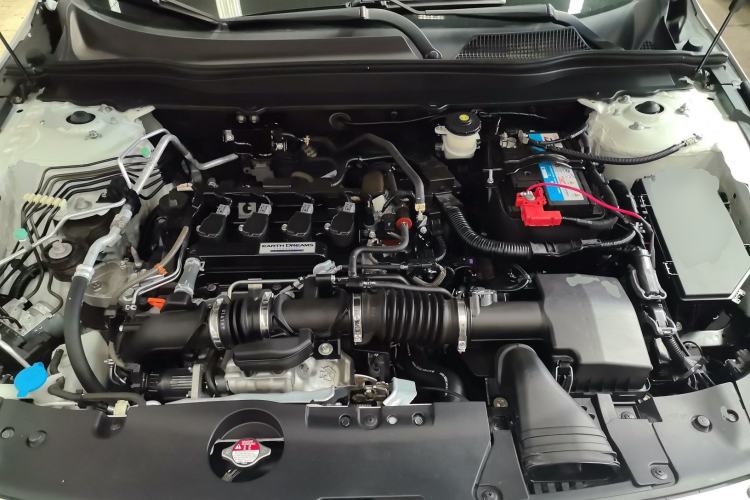 Used Honda Accord 2018 260TURBO Elite Edition China VI Engine Bay