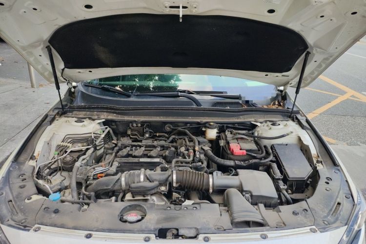 Used Honda Accord 2018 260TURBO Elite Edition China VI Engine Bay