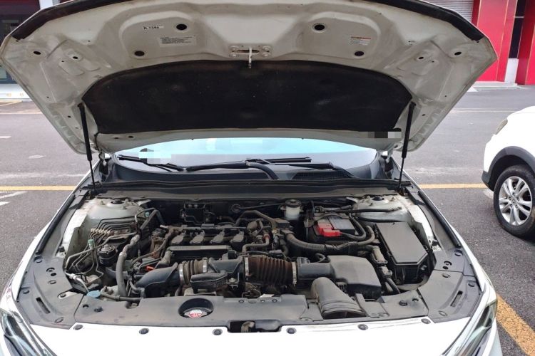Used Honda Accord 2018 260TURBO Elite Edition China VI Engine Bay