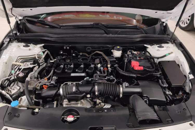 Used Honda Accord 2018 230TURBO Comfort Edition China VI Emission Standard Engine Bay