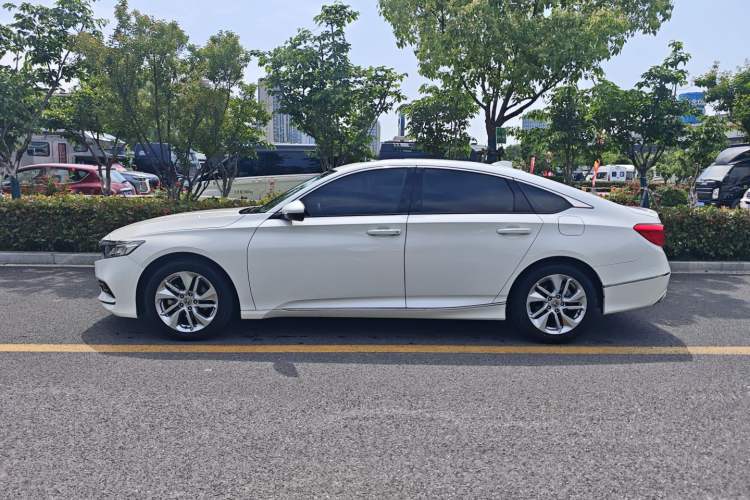 Used Honda Accord 2018 260TURBO Luxury Edition China VI Exterior 2