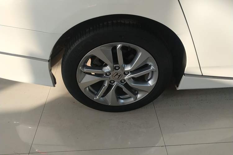 Used Honda Accord 2018 260TURBO Luxury Edition China VI Exterior 8