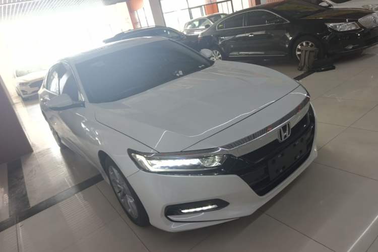 Used Honda Accord 2018 260TURBO Elite Edition China VI Front Right 45 Deg