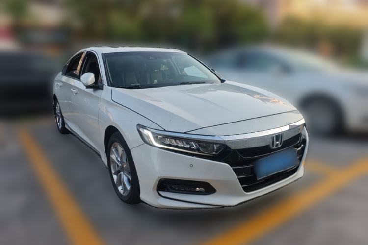 Used Honda Accord 2018 260TURBO Luxury Edition China V Emission Standard Front Right 45 Deg