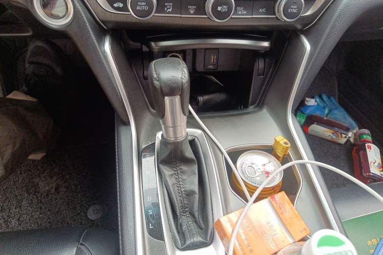 Used Honda Accord 2018 230TURBO Comfort Edition China VI Emission Standard Gear Lever