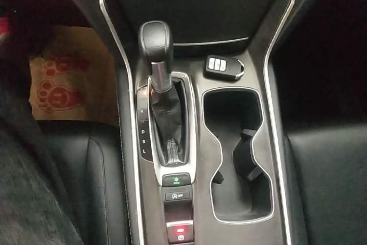 Used Honda Accord 2018 260TURBO Elite Edition China VI Gear Lever