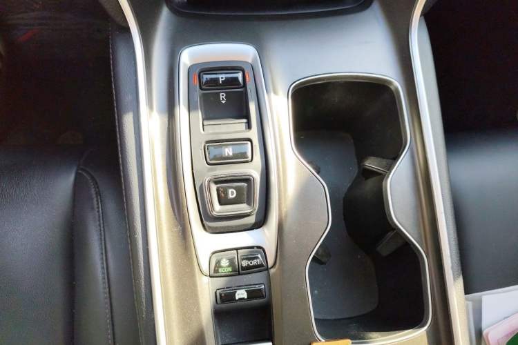 Used Honda Accord 2018 Rui·Hybrid 2.0L Rui Zhi Edition China VI Gear Lever