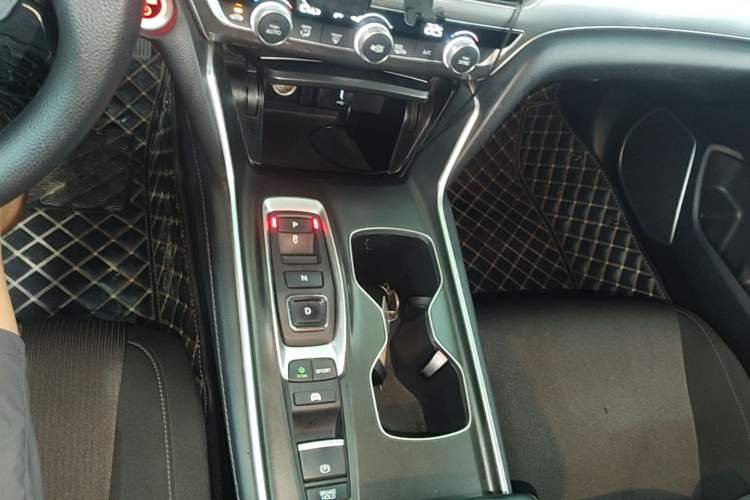 Used Honda Accord 2018 Rui·Hybrid 2.0L Rui Ku Edition China VI Gear Lever
