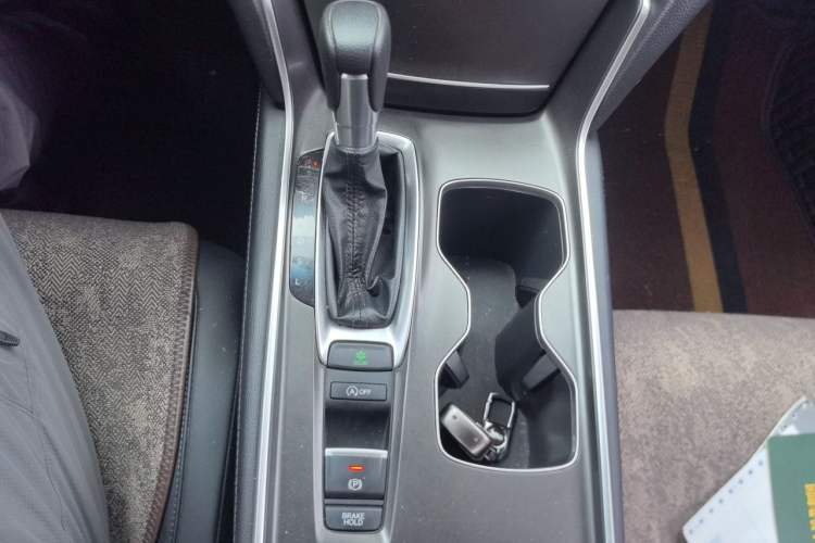 Used Honda Accord 2018 260TURBO Luxury Edition China V Emission Standard Gear Lever