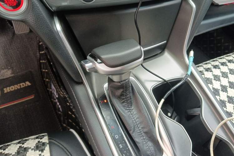 Used Honda Accord 2018 260TURBO Luxury Edition China V Emission Standard Gear Lever