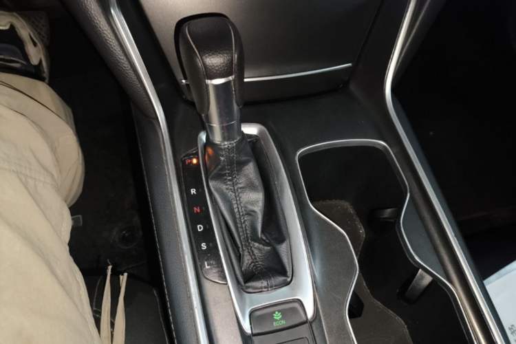 Used Honda Accord 2018 260TURBO Luxury Edition China VI Gear Lever