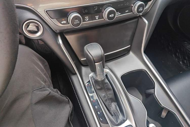 Used Honda Accord 2018 260TURBO Elite Edition China VI Gear Lever
