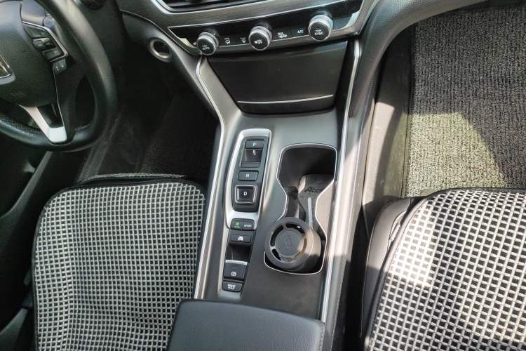 Used Honda Accord 2018 Rui·Hybrid 2.0L Rui Zhi Edition China VI Gear Lever