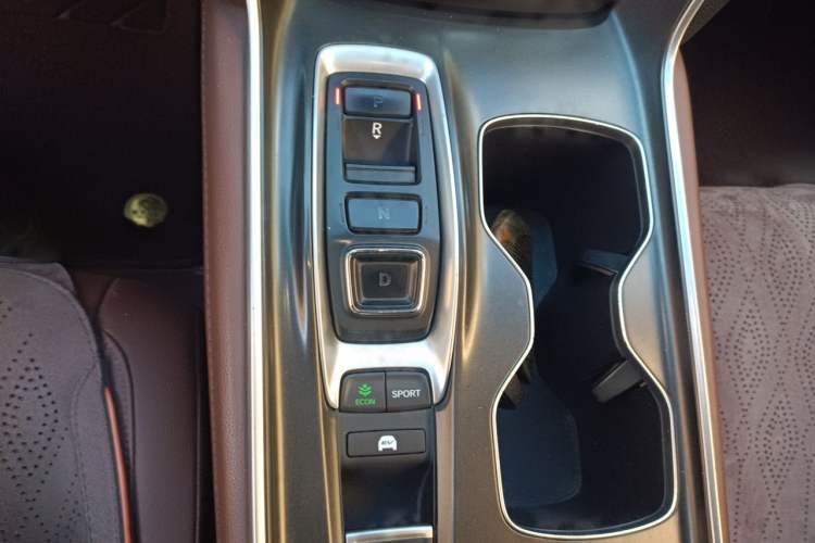 Used Honda Accord 2018 Rui Hybrid 2.0L Rui Zhi Version China V Emission Standard Gear Lever