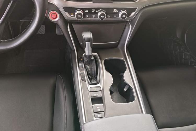 Used Honda Accord 2018 260TURBO Elite Edition China VI Gear Lever
