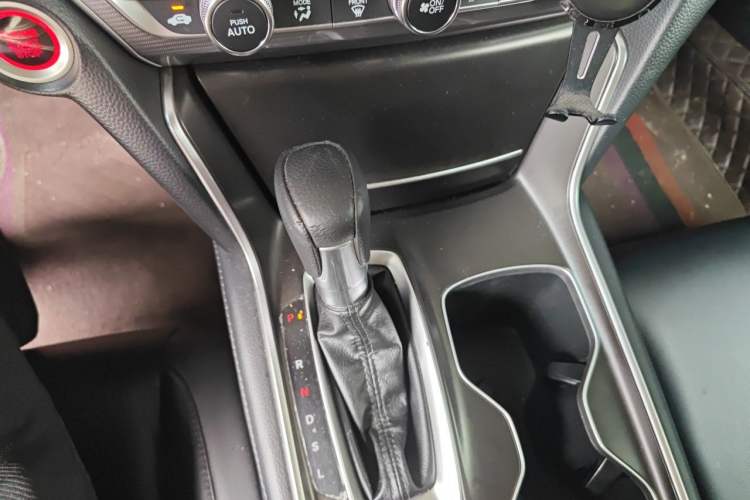 Used Honda Accord 2018 260TURBO Luxury Edition China VI Gear Lever