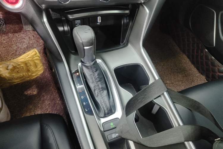 Used Honda Accord 2018 260TURBO Luxury Edition China V Emission Standard Gear Lever
