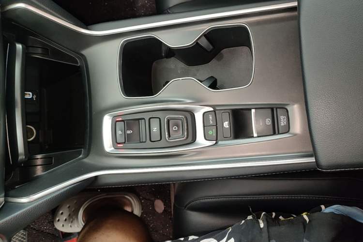 Used Honda Accord 2018 Rui Hybrid 2.0L Rui Ling Edition China VI Gear Lever