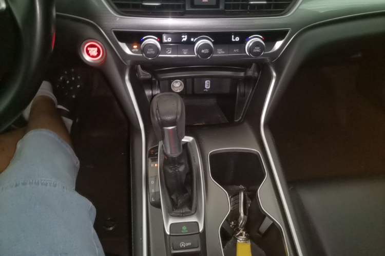 Used Honda Accord 2018 260TURBO Elite Edition China VI Gear Lever