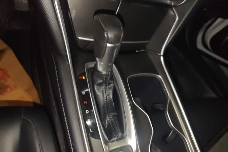 Used Honda Accord 2018 260TURBO Elite Edition China VI Gear Lever