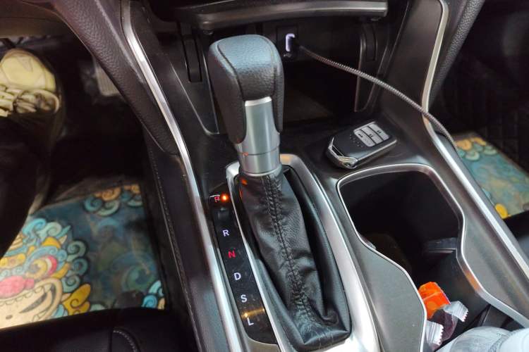 Used Honda Accord 2018 260TURBO Luxury Edition China VI Gear Lever