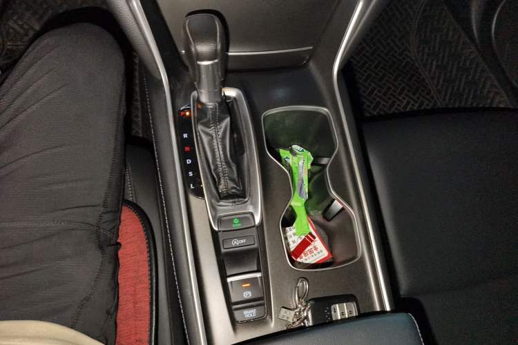 Used Honda Accord 2018 260TURBO Luxury Edition China V Emission Standard Gear Lever