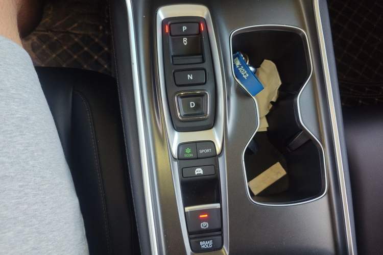 Used Honda Accord 2018 Rui Hybrid 2.0L Rui Ling Edition China VI Gear Lever
