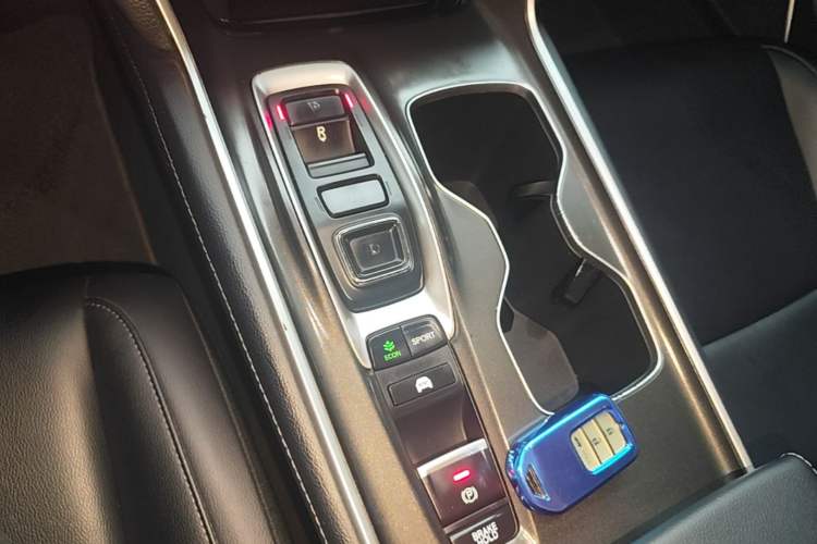 Used Honda Accord 2018 Rui Hybrid 2.0L Rui Ling Version China V Gear Lever