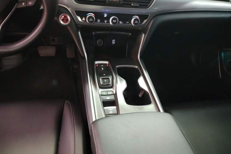Used Honda Accord 2018 Rui Hybrid 2.0L Rui Ling Edition China VI Gear Lever