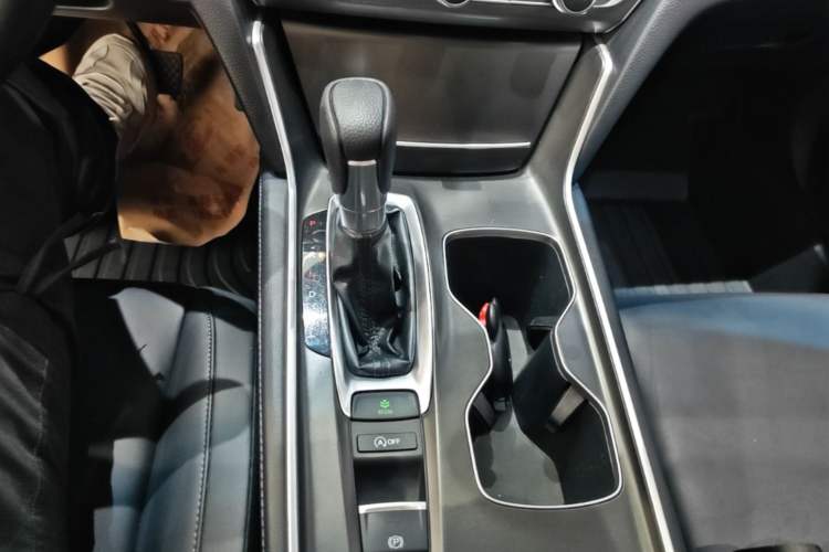 Used Honda Accord 2018 260TURBO Elite Edition China VI Gear Lever