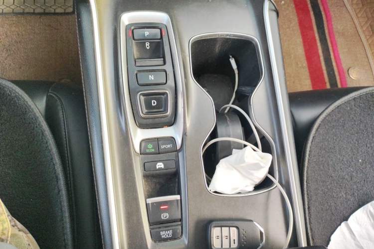 Used Honda Accord 2018 Rui Hybrid 2.0L Rui Ling Edition China VI Gear Lever