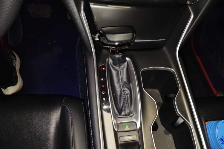 Used Honda Accord 2018 260TURBO Luxury Edition China V Emission Standard Gear Lever