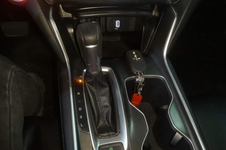 Used Honda Accord 2018 260TURBO Luxury Edition China VI Gear Lever
